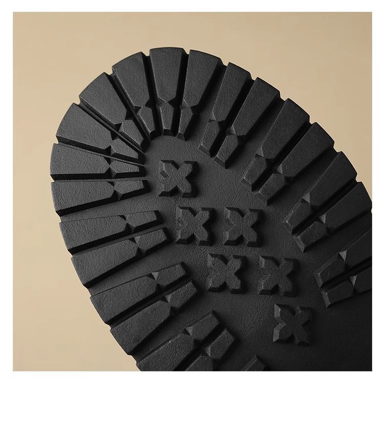 Mocassini slip-on in pelle nera da donna con suola spessa_voghion.com