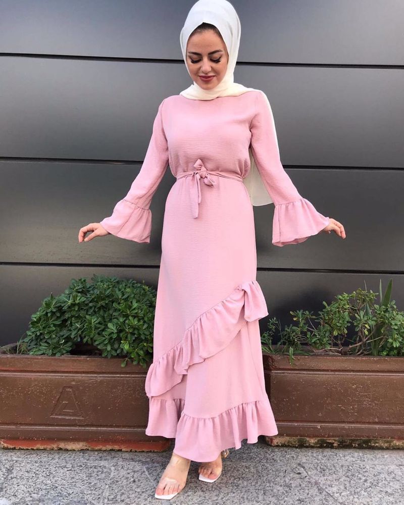 abbigliamento femminile, cuciture in chiffon, gonna lunga a pieghe, servizio di culto, abbigliamento malese_voghion.com