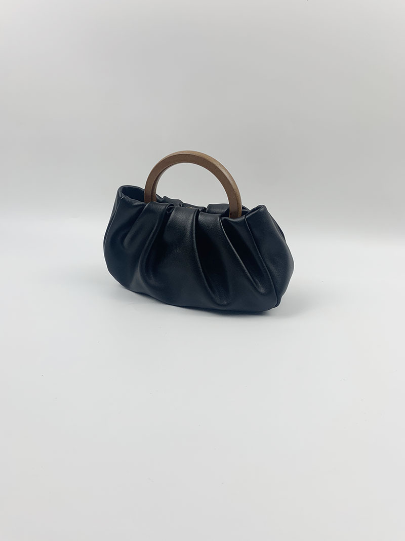 Mini borsa a tracolla da donna con tracolla a forma di nuvole pieghettate con manico in legno di tendenza minimalista di design_voghion.com