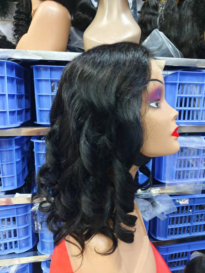 180% Dicht 14 Zoll Mënschlecht Hoer Perück Loose Body Wave Lace Frontal Bob Perück Brasilianesch Remy Kuerz Loose Wave Bob 4x4 Lace Verschluss Perück Fir Fraen_voghion.com