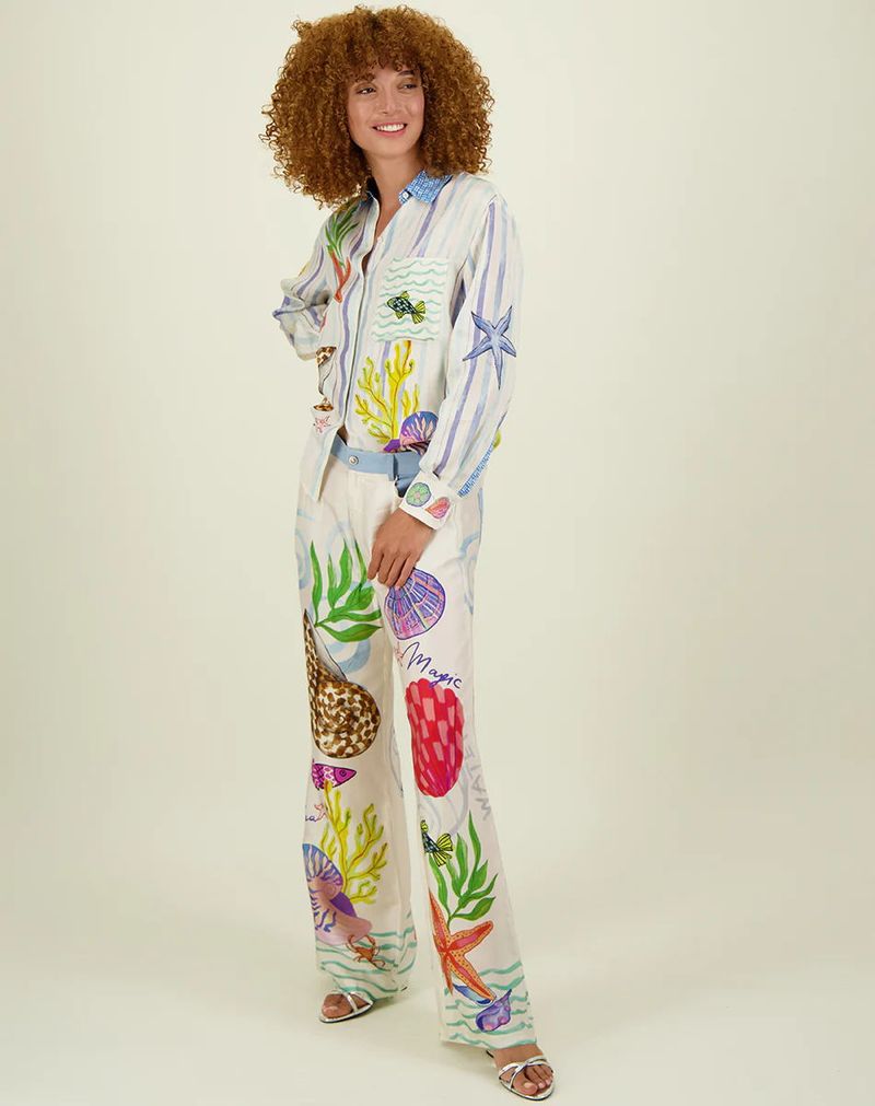 Nuovo set di due pezzi con camicia e pantaloni casual personalizzati con stampa graffiti in raso 2024_voghion.com