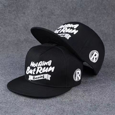 Modische Kombination mit bestickten Baseballkappen, Hip-Hop-Streetdance-Mützen mit flacher Krempe für Damen und Herren, perfekt passend zu Ihrem modischen Look._voghion.com