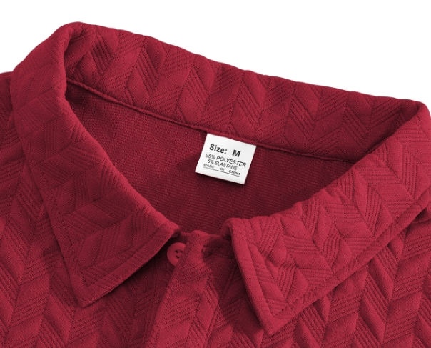 Herrpolo i jacquard - Broderad bokstavsdesign | Sommarkläder för sport och fritid_voghion.com