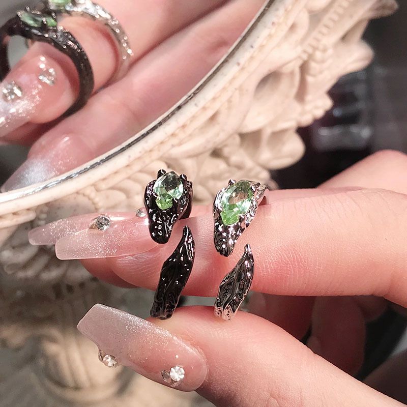 INS Hih-End Cat's Eye Stone Snake-Shaped Open Niche Desin Neutral Style Eleant Versatile Personality Index Finer_voghion.com