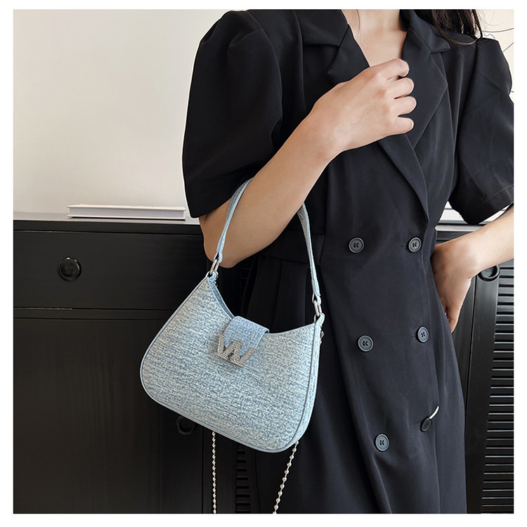 Factory Wholesale 2023 New Homeless Bag Women's Single Shoulder Messenger bag Crescent handbag rhinestone buckle armpit bag_voghion.com