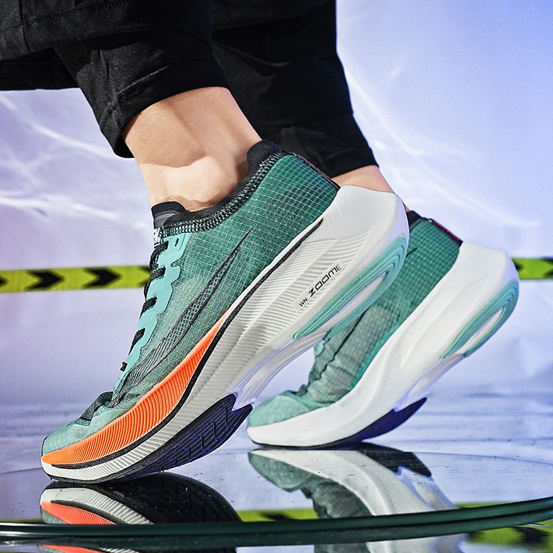HZCL Scarpe da corsa Scarpe da ginnastica da uomo traspiranti con ritorno elastico in tessuto volante con suola morbida maratona con piastra in carbonio_voghion.com