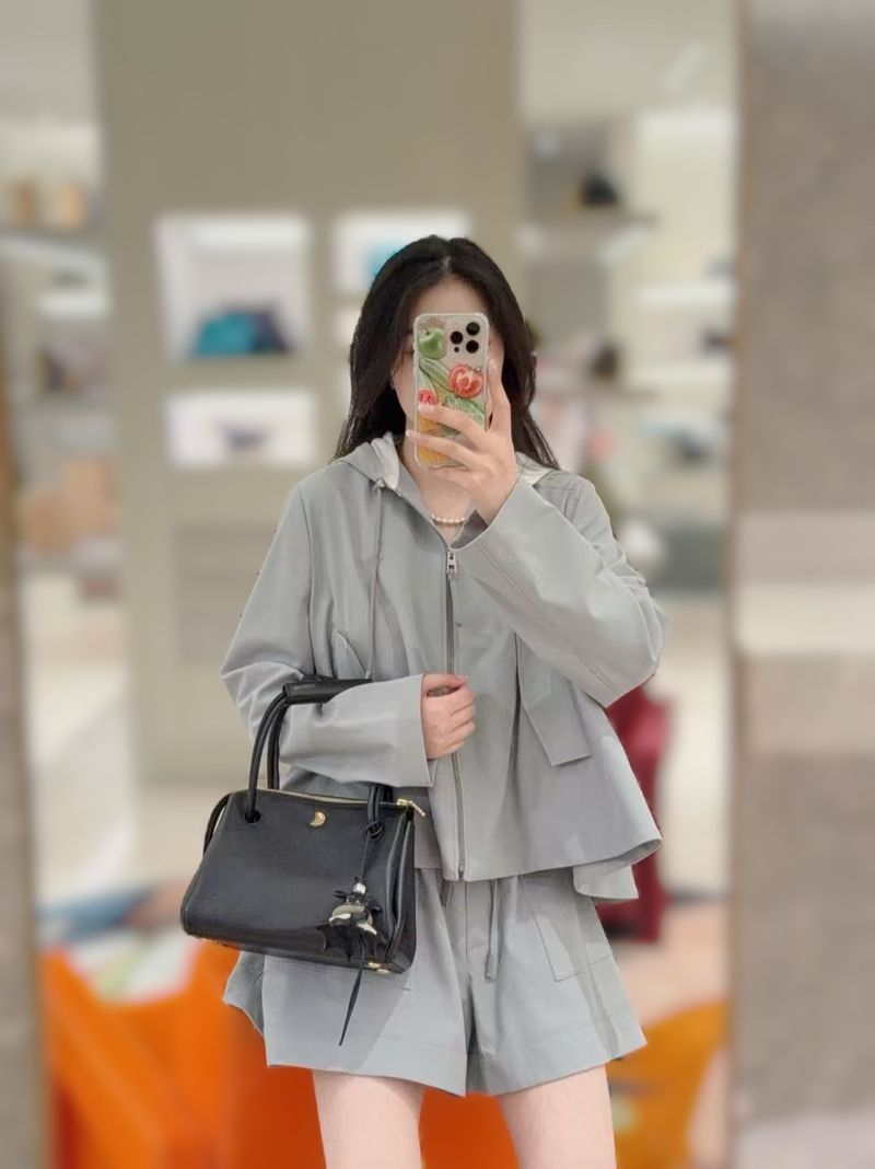 0 Nuovo set casual autunno inverno con giacca con cappuccio e pantaloncini elasticizzati in vita, ricamo a lettere e blocchi di colore_voghion.com
