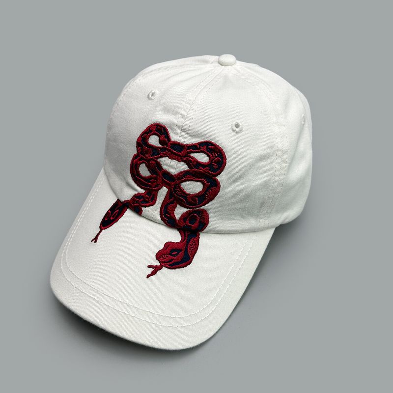 Elegante berretto da baseball con ricamo a forma di serpente e fiocco - Cappello unisex regolabile in cotone per protezione solare e moda_voghion.com