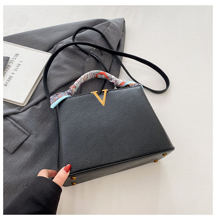 Borsa da donna Bei-Bei Shangpin alla moda con motivo litchi e sciarpa a tracolla obliqua, con una sola spalla_voghion.com