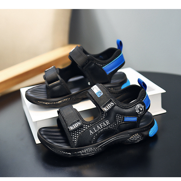 Mutter & Kinder Jungen Sandalen 2024 Neuer Stil für Kinder Hübsche Baby Grundschüler Weiche Unterseite Rutschfeste Jungen Kinder Strandschuhe Leicht_voghion.com