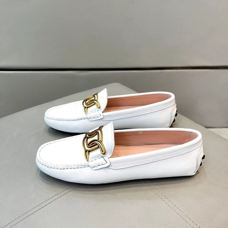 Kartoffelseide für Damen 2023 Neue Slipper im britischen Stil mit geflochtener Metallschnalle und Quaste, bequem_voghion.com