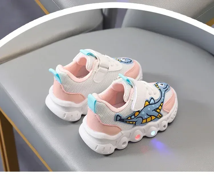 LED Niedlichen Cartoon Jungen Casual Sneaker Für Kinder Mädchen Mesh Atmungsaktive Beleuchtung Schuhe Baby Beleuchtet Schuh_voghion.com