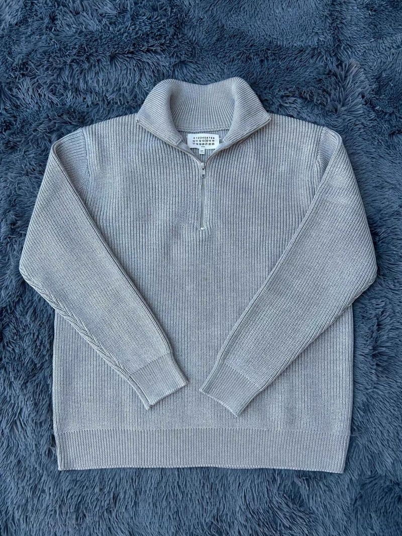 Unisex Quarter-Zip High Neck Wool-Blend Sweater – Slim Fit Minimalist Pullover (M-XL)_voghion.com