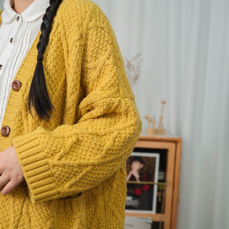 ragazza 2025 Autunno Donna Taglie Forti Cardigan Lavorato a Maglia in Cotone e Lino Maglione Natalizio di Lana di Media Lunghezza con Scollo a V e Design Traforato_voghion.com