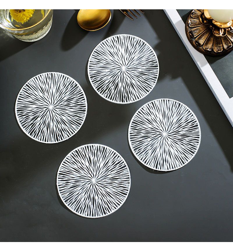 Sottobicchieri moderni e minimalisti in PVC: tappetini rotondi antiscivolo, resistenti al calore e biodegradabili, in oro/argento/rosso/oro rosa_voghion.com