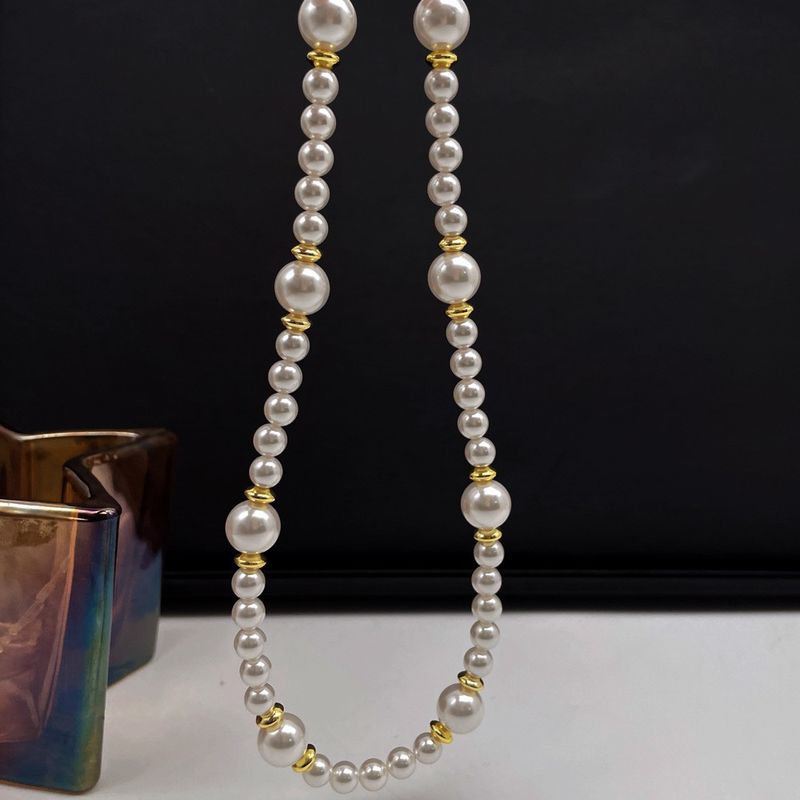 Women's 2025 New Light Luxury Crystal Pendant Necklace - Dainty Rice Pearl Collarbone Chain_voghion.com
