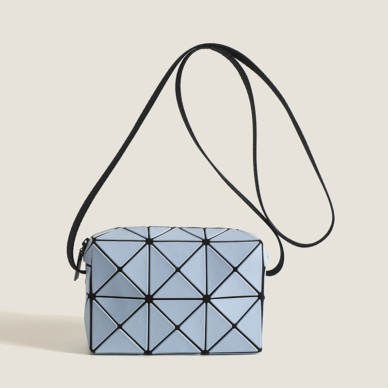 2024 Lingge Cupid Mini Geometry Square Box Pillow Small and Versatile One Shoulder Crossbody Women's Bag_voghion.com