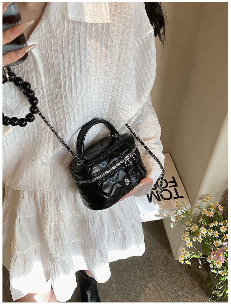 Ručne torbice popularne ove godine, ženske nove torbice za ramena s dijamantnom mrežom u zapadnjačkom stilu za 2024., svestrane, s lancem i kutijom_voghion.com