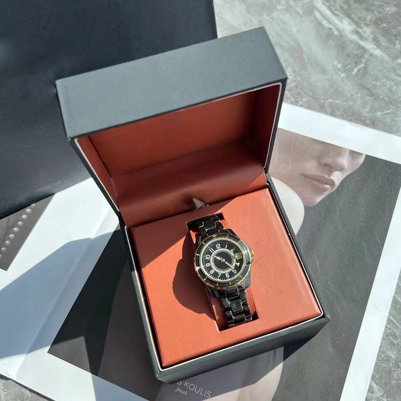 Orologio da polso al quarzo da donna minimalista di lusso Nordic Light, di alta qualità, con cinturino in acciaio sottile, resistente all'usura_voghion.com