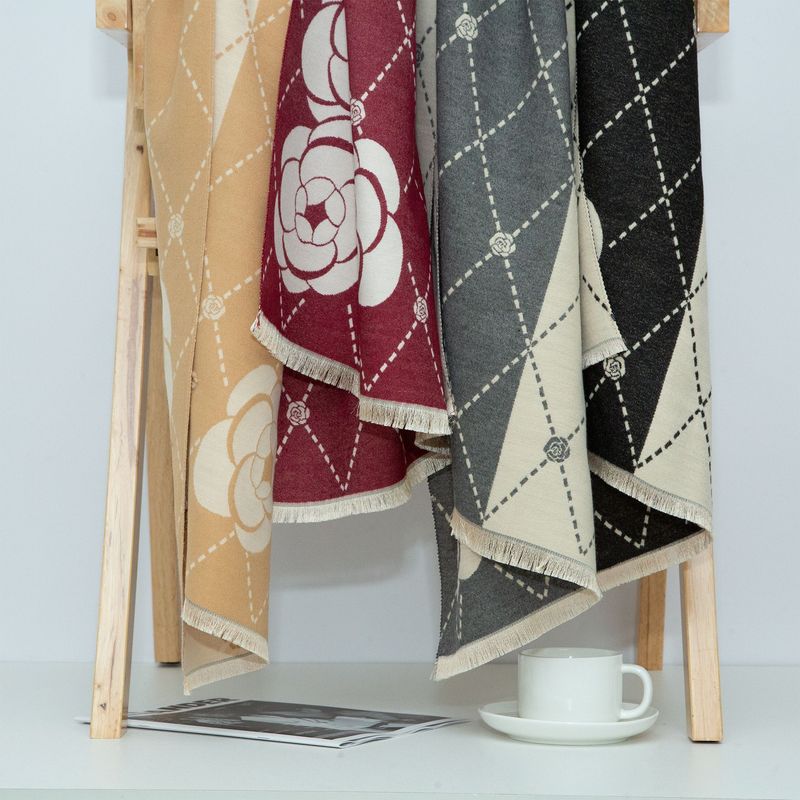 Französischer Kamelienschal für Damen im Herbst- und Winterstil, verdickt und vielseitig, High-End-Charme, doppelter Verwendungszweck, Geschenkbox für_voghion.com