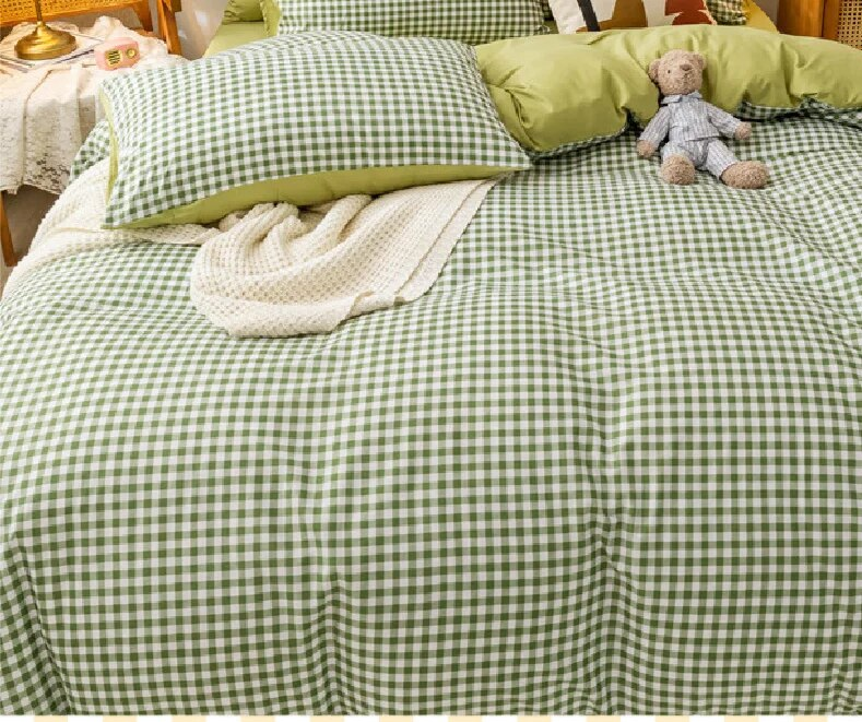 Piccole e fresche quattro lenzuola e copripiumini, dormitorio studentesco primaverile con tre set di biancheria da letto in cartone animato a pezzo unico_voghion.com