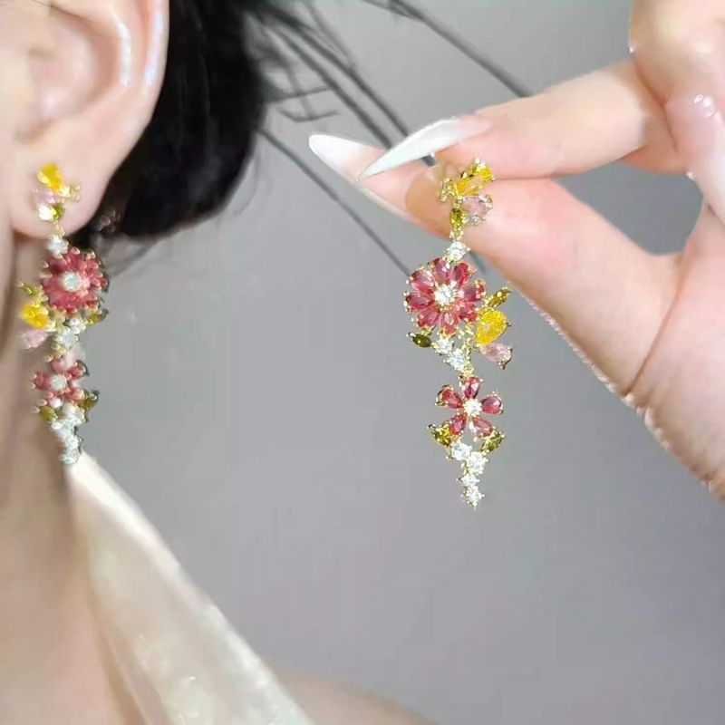 2025 Color Flash Diamond Flower Fringed Earrings Women's Light Luxury Fashion Design Butterfly Earrings_voghion.com