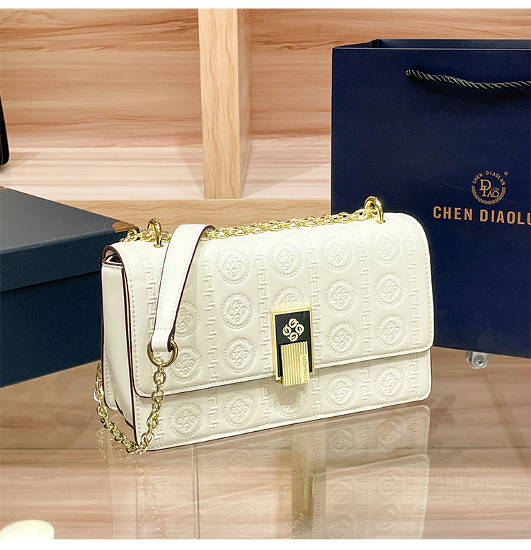 Borsa quadrata senior da donna di nuova moda, senso della borsa a tracolla con catena a tracolla temperamento a spalla singola di lusso leggero_voghion.com