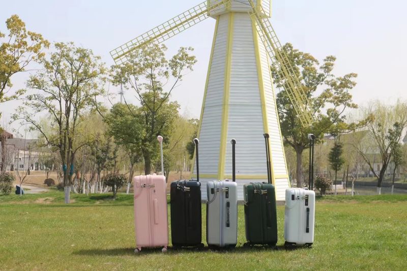 20" USB Charging Travel Carry-On Luggage With Spinner Wheels, Lightweight ABS+PC Suitcase For Business & Leisure_voghion.com