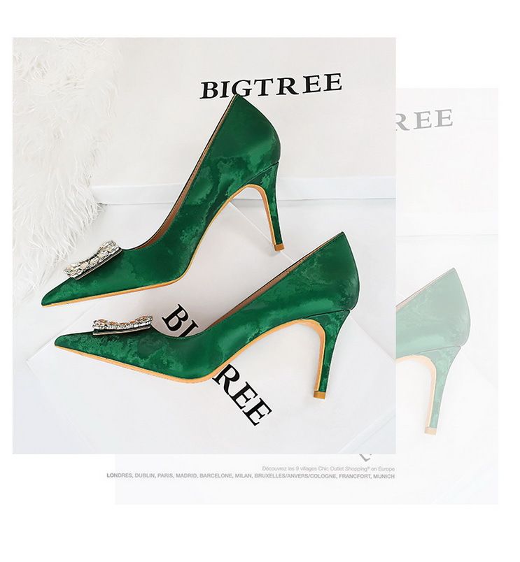 18249-A5 Style Banquet Slim Fit Women' With Thin High Heel, Shallow Mouth, Pointed Metal Rhinetone Button Single_voghion.com