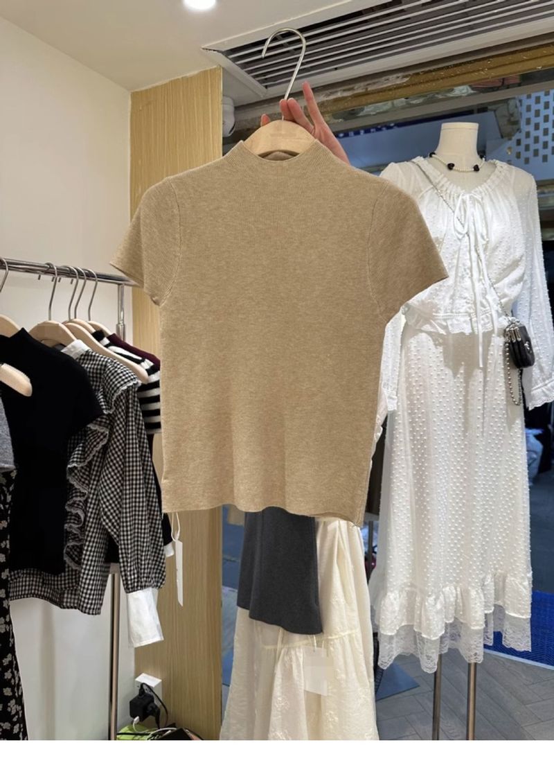 Camiseta feminina de seda francesa fina, gola alta, manga curta, estilo moderno e sofisticado para o verão_voghion.com