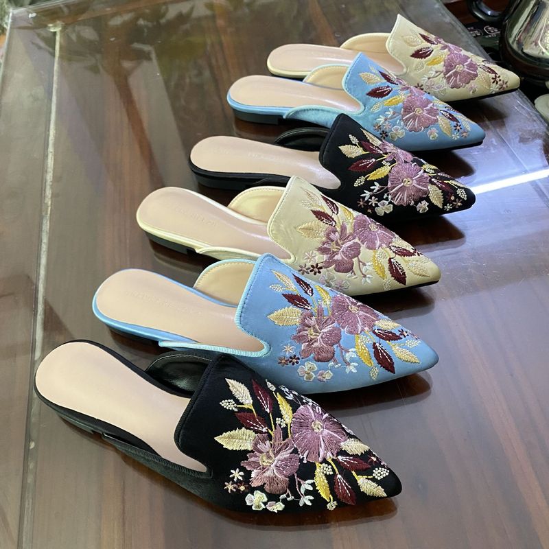 Γυναικεία Παπούτσια Αντιολισθητικά Γυναικεία Μονά Παπούτσια με Κεντημένα Λουλούδια, Επίπεδες Μυτερές Παντόφλες Mule με Κλειστά Δάχτυλα, Παπούτσια Υπαίθρου με Ρετρό Παπούτσια Scoop_voghion.com