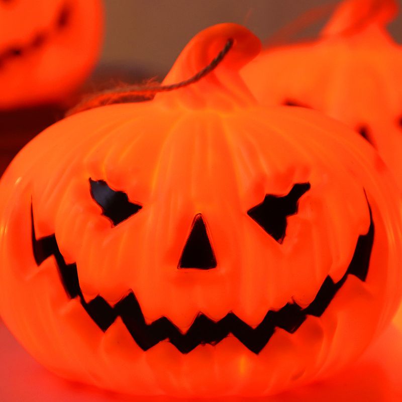 Glow-in-theark Plastic Halloween Pumpkin Lantern - Small Decorative Jack-O'-Lantern For Party, Home & Outdoor Decor_voghion.com