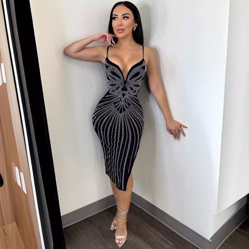 Robe moulante élégante à col en V, fente haute et détails strass – Robe de soirée sexy et élégante pour femme_voghion.com