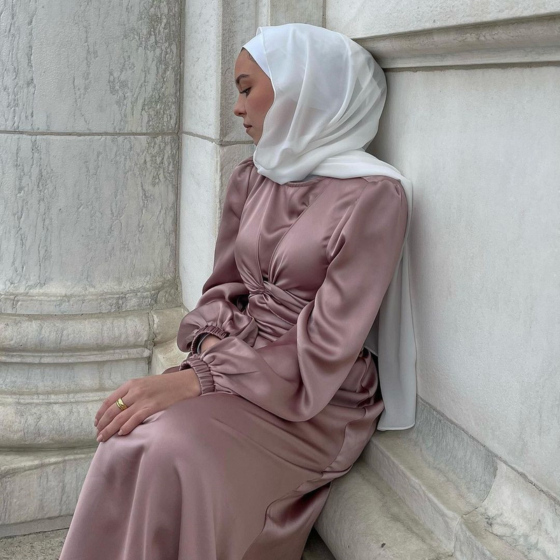 Ženska oblačila Obleke Bližnji vzhod Dubaj Muslimanske ženske halje z elegantnimi dolgimi krili_voghion.com