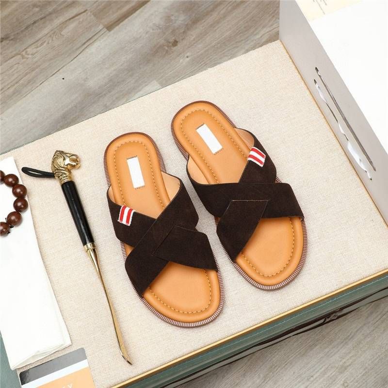 Trendy Brand 2025 Summer New Cross Men's Slippers Genuine Leather One-Strap Thick-Soled Versatile Sandals_voghion.com