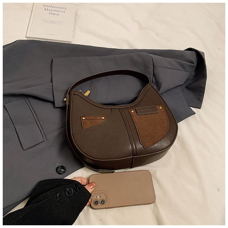Underarm design, crescent shaped frosted pocket splicing, shoulder bag, personalized buckle women's bag_voghion.com
