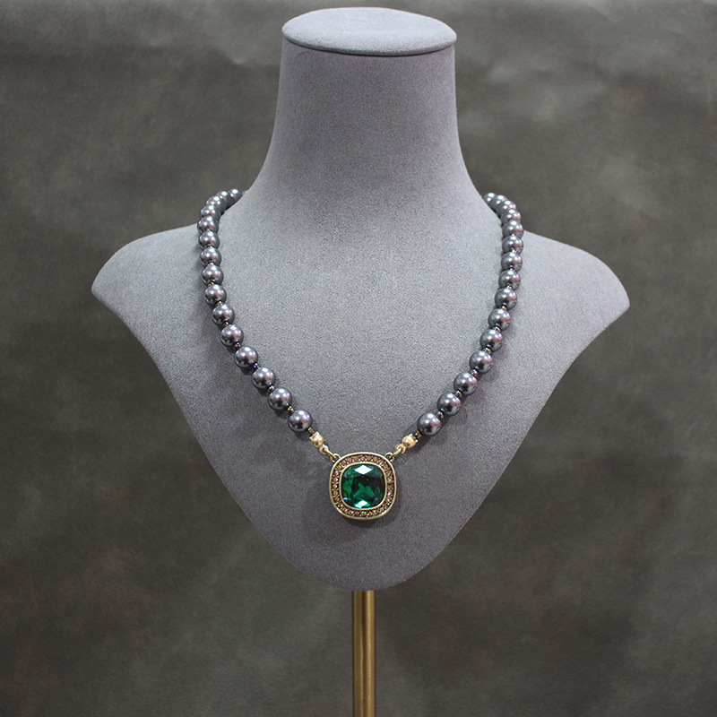 Orecchini da donna fabbrica di gioielli collana di perle di vetro invecchiato retrò clip per orecchio con zolletta di zucchero pietra preziosa di smeraldo strass ceco_voghion.com