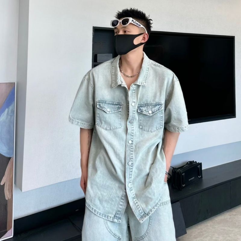 Denim set met korte mouwen en shorts – oversized streetwear-combinatie (unisex zomer-tweedelig, relaxte pasvorm, ademende polymix, urban utility-stijl)_voghion.com