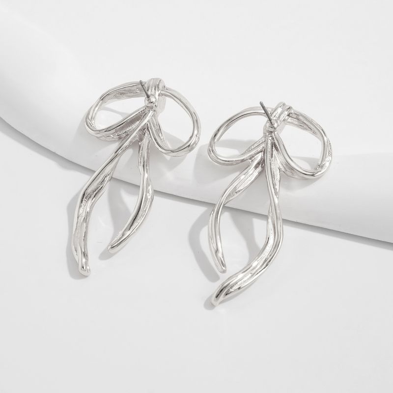 Orecchini pendenti con perle e girasole plissettati, linea di moda Ins, clip per orecchini a clip_voghion.com