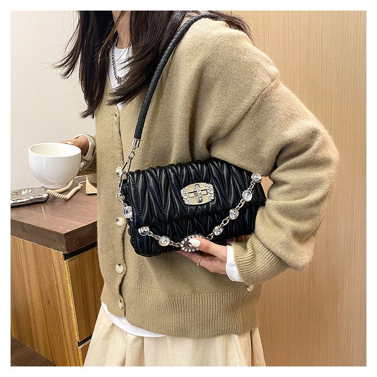 Fashionable and versatile niche chain bag one shoulder pleated diamond small fragrance style net celebrity ladies small bag ins shoulder bag_voghion.com