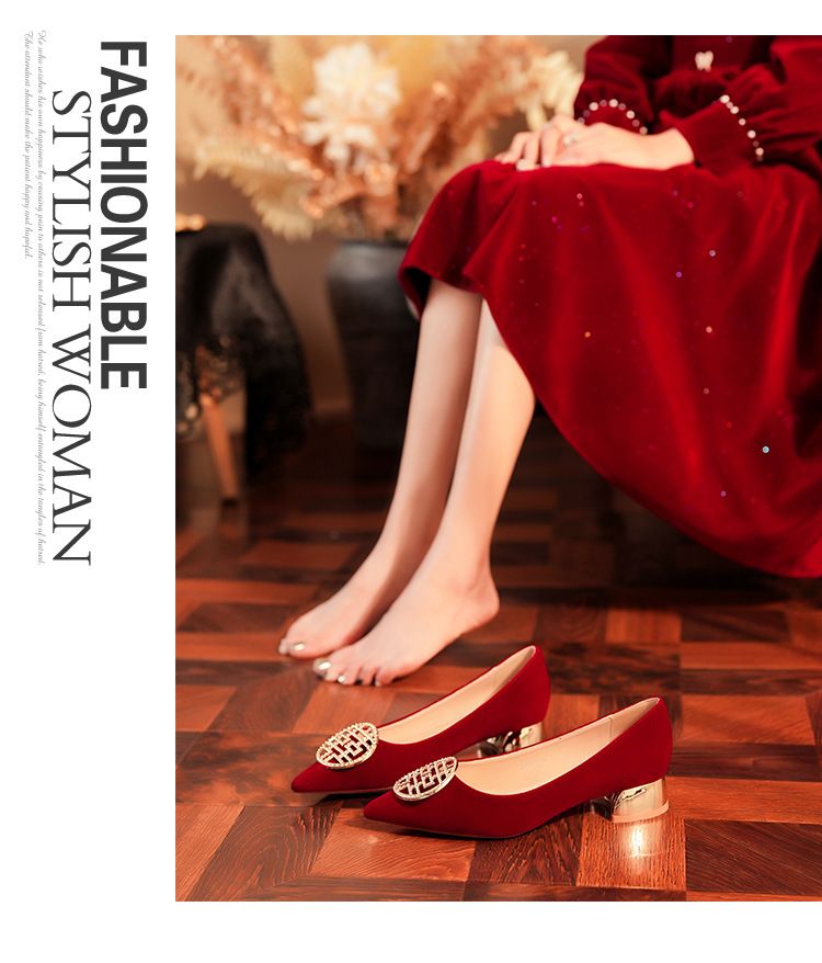 3333H-062 Escarpins rouges à bout pointu et talon bas en daim, style double bonheur, pour banquet de mariage, chaussures réversibles amovibles_voghion.com