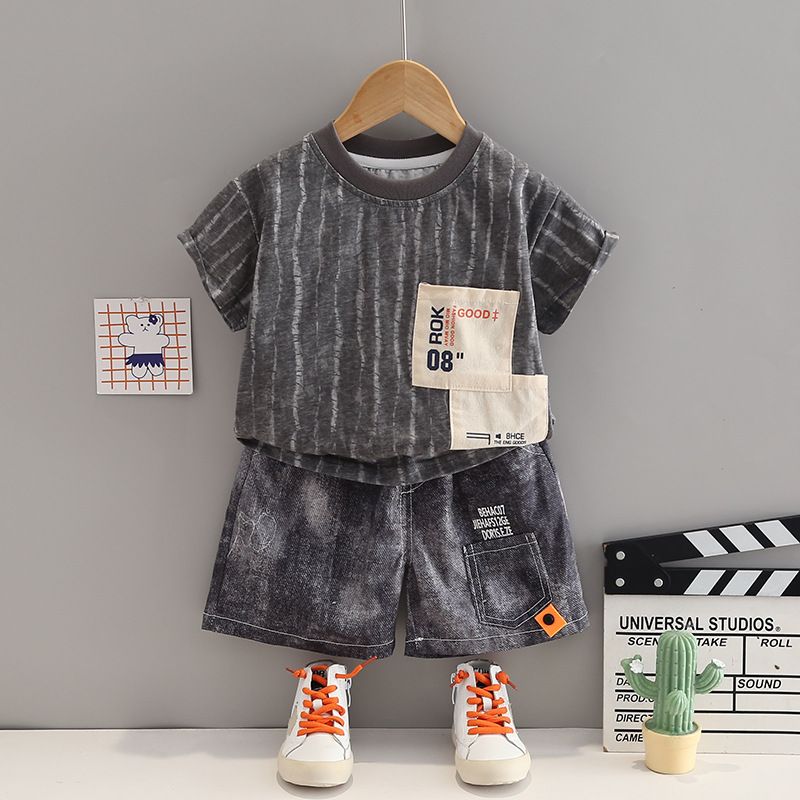 Conjunto de dos piezas para niño de estilo occidental, ropa fina y moderna, bolsillos de parche dobles para niño, manga corta para bebé_voghion.com
