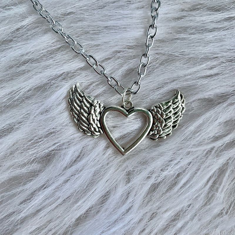 Necklaces Thick silver heart shaped hook necklace_voghion.com