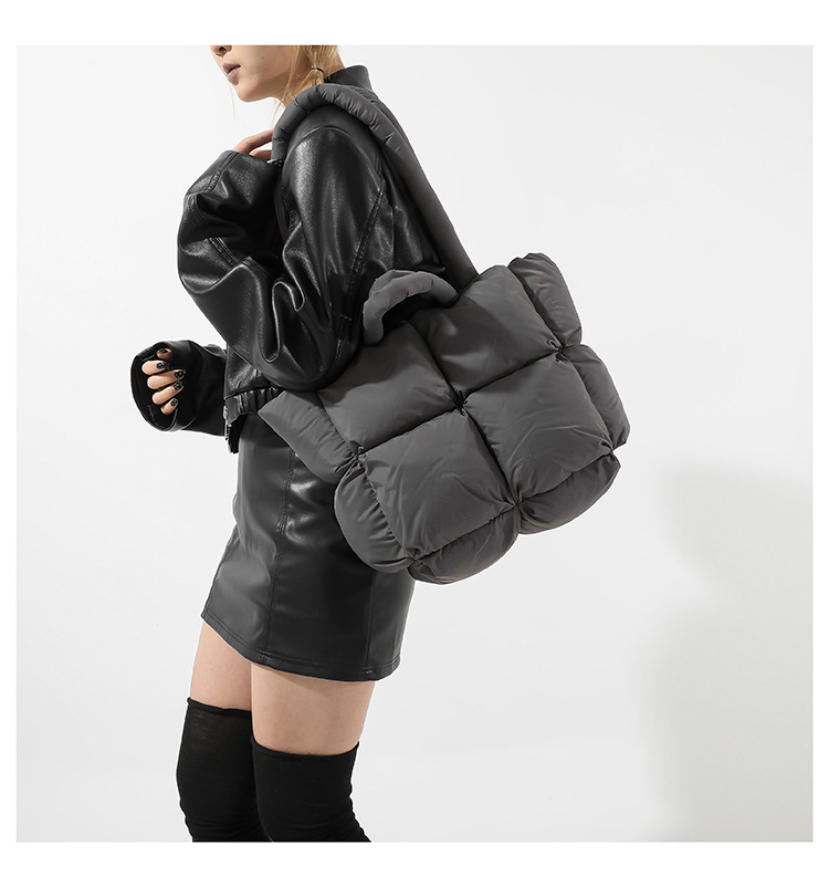 Damentaschen Neue Daunentasche, Baumwollkleidung, Damentasche, einfache mit Baumwolle gefüllte Weltraumtasche, Einkaufstasche, weiche karierte tragbare Umhängetasche_voghion.com