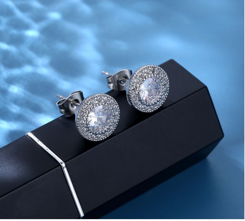 hot selling men's earrings with flashing moissanite earrings that do not fade, round super shiny zircon full diamond high end earrings_voghion.com