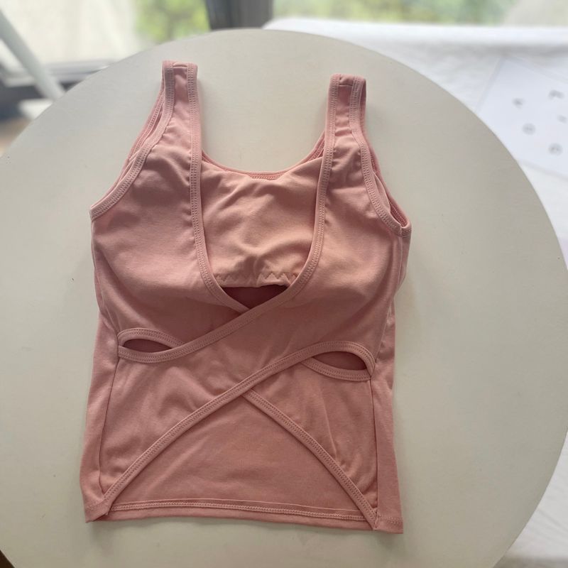 Bellissimo reggiseno interno esterno con parte posteriore piccola, canotta bianca_voghion.com
