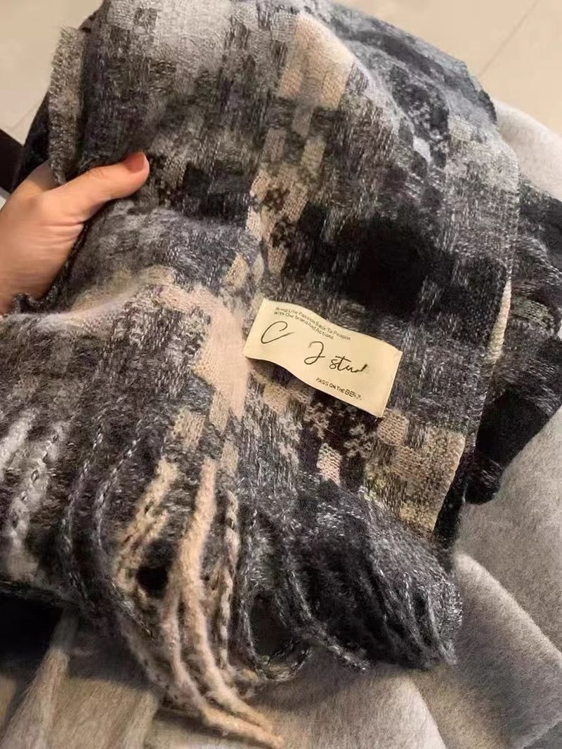 2024 Collection~Korean Checkered Ins Women's Versatile Winter Thick Shawl Dual purpose Warm Neck_voghion.com