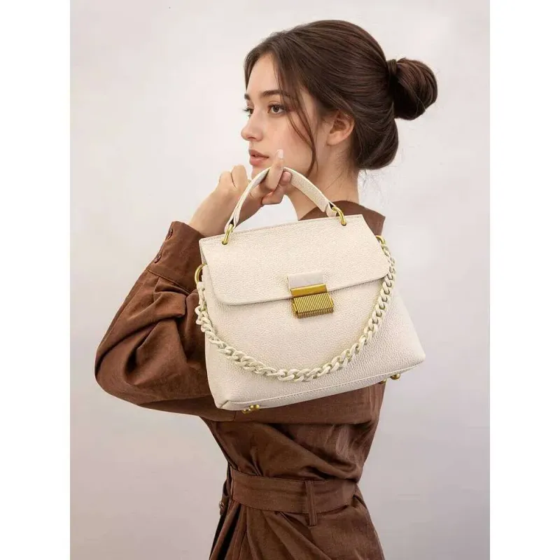 Designer New Classic Chain Small Shell Tote Fashion Genuine Leather Women Niche Design Shoulder Bags Top Quality Ladies_voghion.com