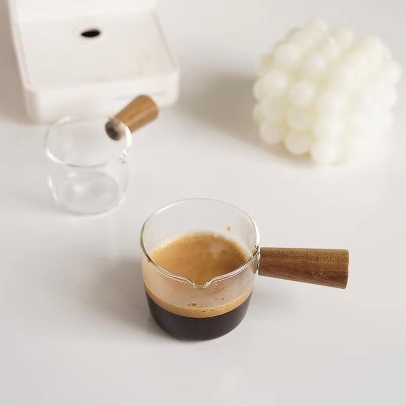 Milchbecher aus Glas für Kinder mit Holzgriff – 100 ml/50 ml Milchkännchen aus Borosilikat, langlebige Mini-Saucenschale für Kleinkinder, Snacks, Eis_voghion.com