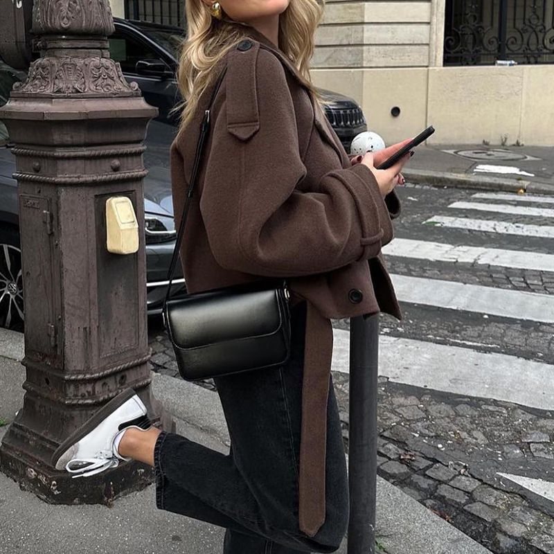 Abrigo largo de mezcla de lana para mujer: abrigo de invierno clásico estilo gabardina con solapa de muesca y diseño cruzado._voghion.com